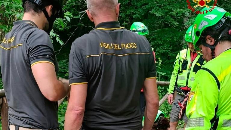 Forlì, escursionista cade all’Acquacheta: soccorsa in elicottero e portata in ospedale