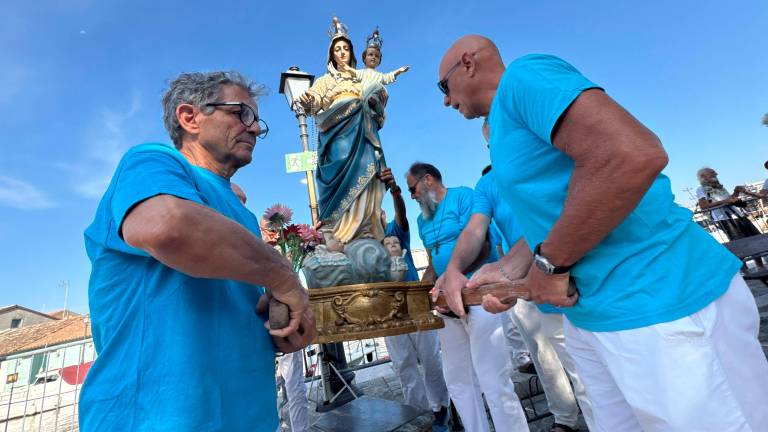 Madonna del Rosario in processione e benedizione del mare a Cesenatico FOTOGALLERY