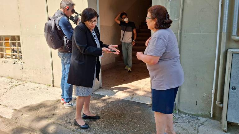 Forlì, tensione alle stelle tra i residenti di via Marsala dopo l’incendio VIDEO GALLERY