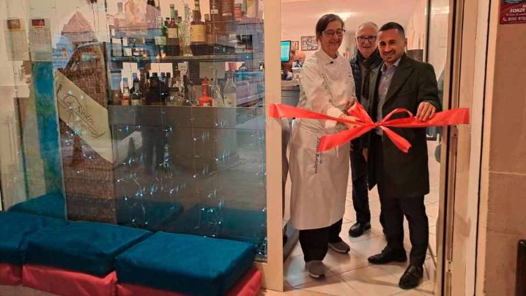 Cesena. Aperto il ristorante con il cameriere robot