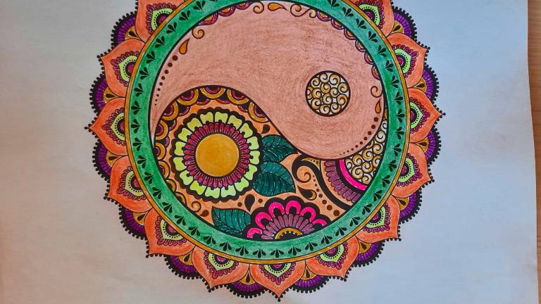 Forlì, anziana scopre la passione per i “mandala” e ne realizza quasi mille