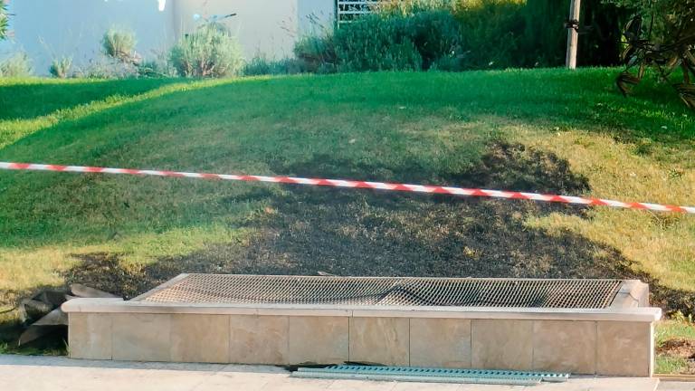 Palazzina di nuovo a fuoco a Cesena: danni e due condomini in ospedale FOTOGALLERY