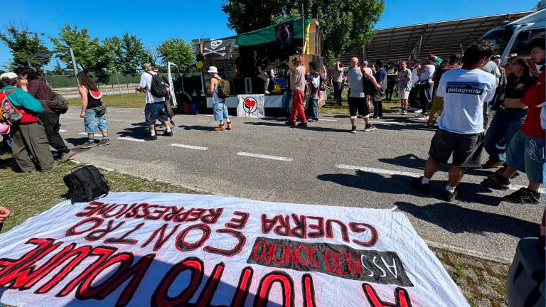 Il raduno all’ippodromo prima del corteo