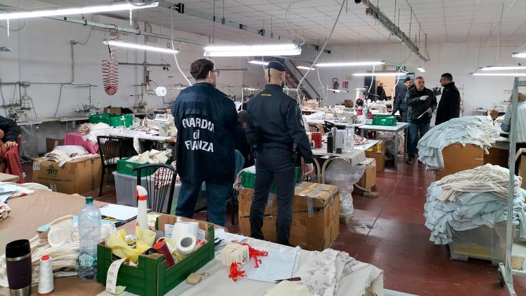 Lugo, sequestri per un milione di euro all’imprenditrice cinese specialista in evasione fiscale