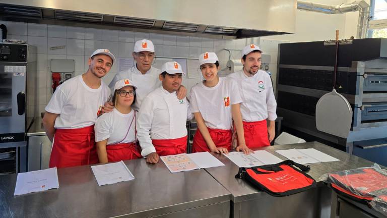 Castel Bolognese, al Civico 25 nasce la scuola pizzaioli che trasforma la disabilità in talento
