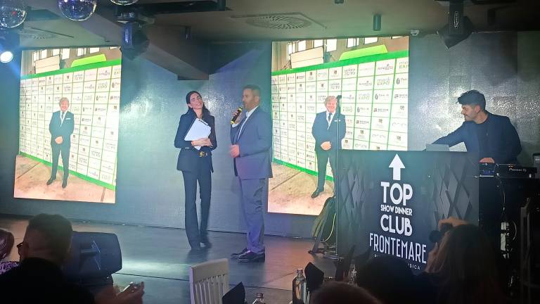 Valentina e Fabrizio Indino mentre ricordano papà Gianni