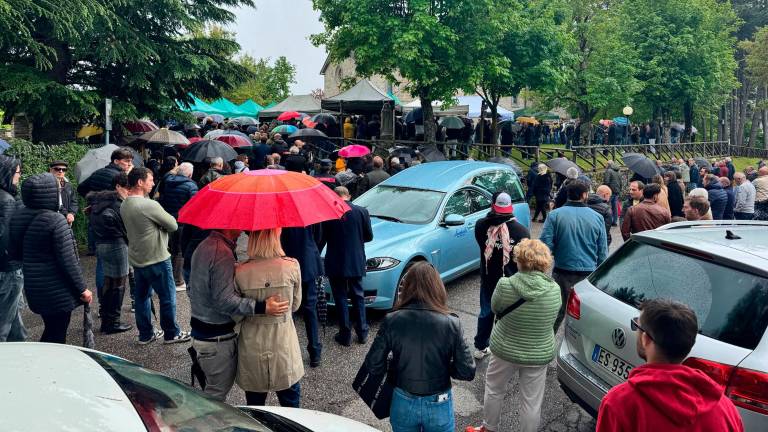 Verghereto, il grande cuore degli amici di “Penna”: oltre 1.300 donazioni, verso quota 110mila euro. Il funerale VIDEO