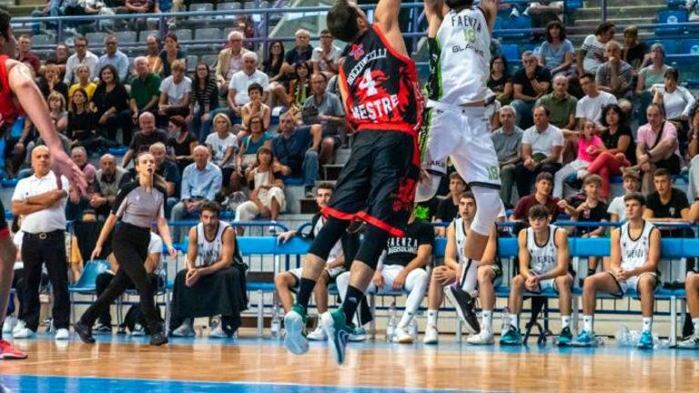 Basket B, partenza falsa: sconfitte per Blacks, Andrea Costa, OraSì e Virtus