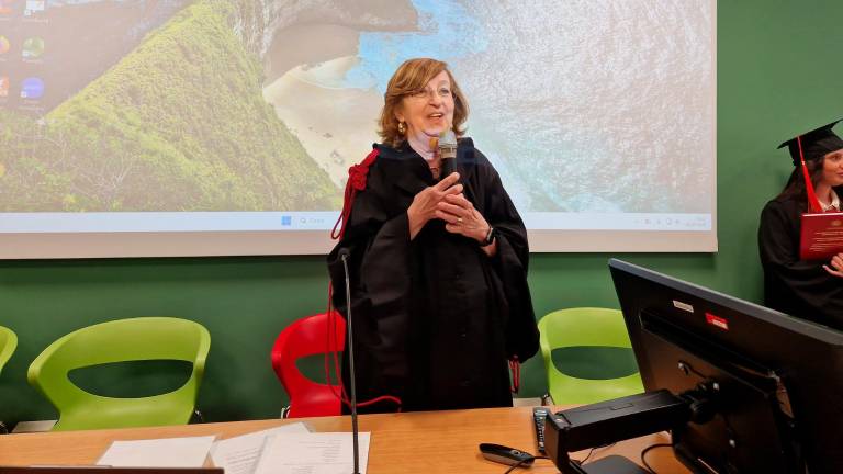 Ravenna, 110 e lode per le prime 8 laureate in Medicina e Chirurgia VIDEO