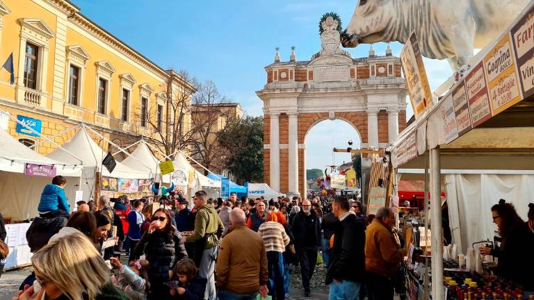 Santarcangelo, Fiera di San Martino, pienone e oltre 500 persone sanzionate per divieto di sosta
