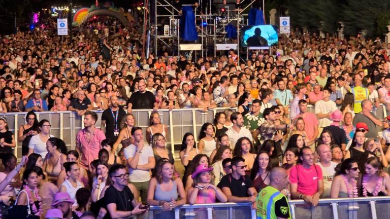 Notte Rosa 2026 a Rimini, è iniziato il week-end più caldo dell’estate - Gallery