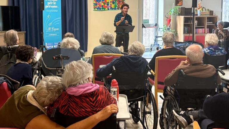 Denis Campitelli alla Casa Residenza Anziani “Casa Insieme” di Mercato Saraceno