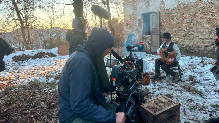 Cesena, un western senza armi in romagnolo e francese. “Thieving Days” di Clara Ferri racconta «l’incontro tra mondi diversi»