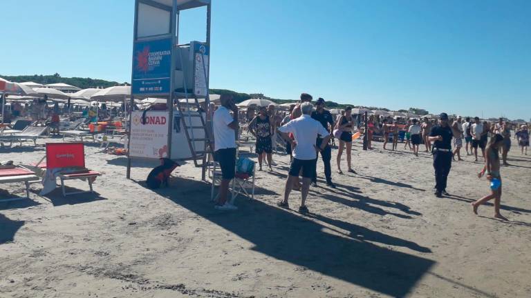 L’intervento di Capitaneria, Polizia locale e 118 ieri in spiaggia