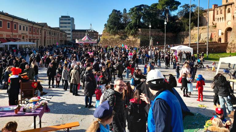 Lugo, grande festa in centro con i rioni e la Contesa Estense