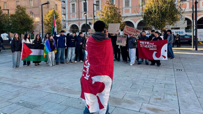 Cesena, la protesta della Rete degli studenti medi