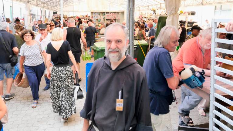 Imola, folla all’inaugurazione del Mercatino dei Cappuccini che resterà aperto fino al 30 agosto GALLERY FOTO MMPH
