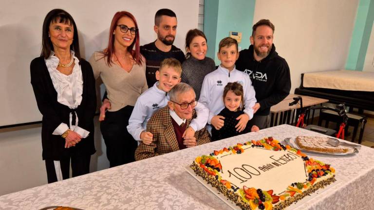 Lugo, sopravvissuto al campo di prigionia: Enzo Marani ha festeggiato il traguardo dei 100 anni