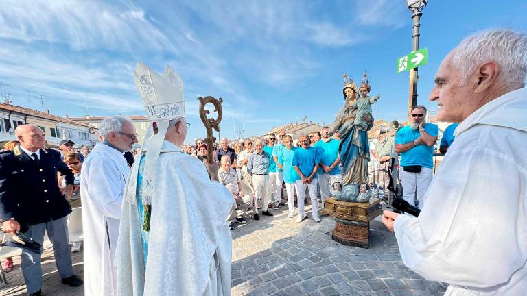 Madonna del Rosario in processione e benedizione del mare a Cesenatico FOTOGALLERY