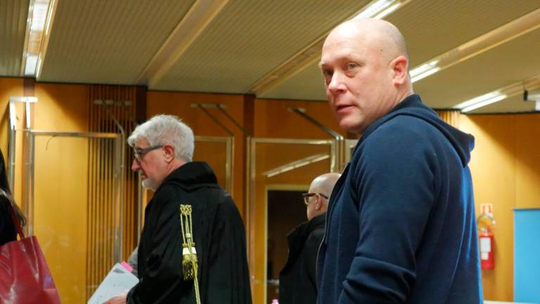 Mauro Guerra alla fine dell’udienza culminata con la sua condanna (Fiorentini)