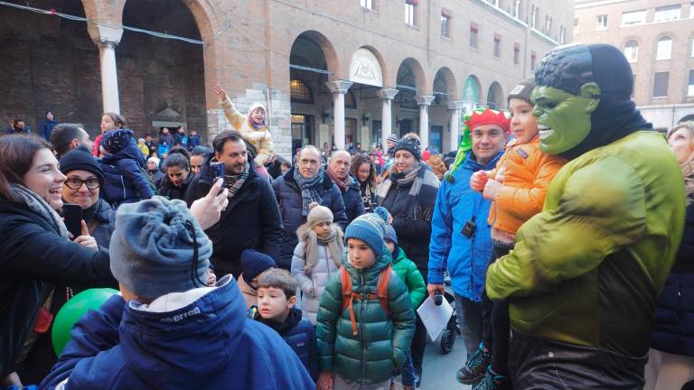 Ravenna. Lo spettacolo dei Supereroi in piazza San Francesco