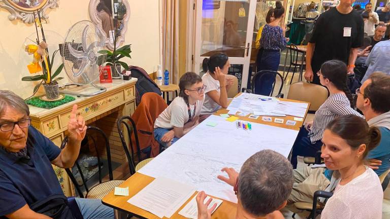 I cittadini ridisegnano il volto delle Vigne e del parco dietro la stazione di Cesena FOTOGALLERY