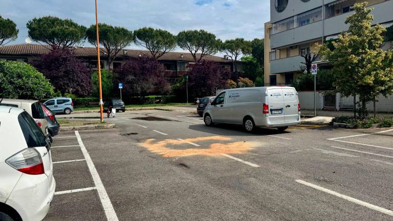 Cesena, donna in bici perde la vita investita da un’auto