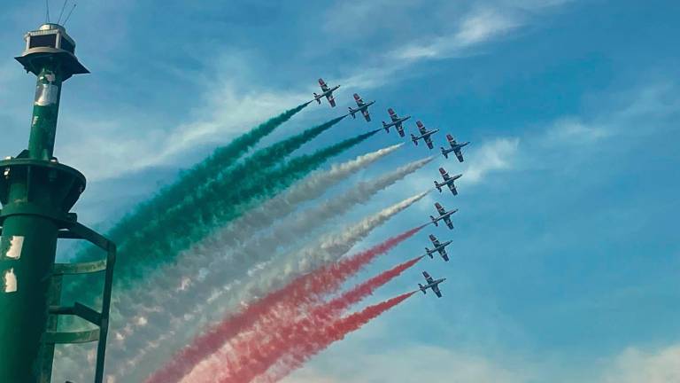 Lo spettacolo delle Frecce tricolori nel cielo di Bellaria FOTOGALLERY