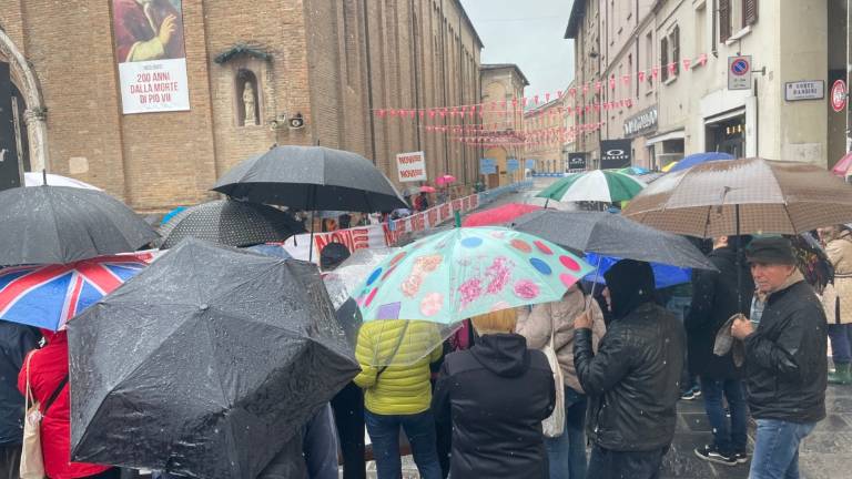 Giro d'Italia in Romagna, la pioggia e il bagno di folla di Cesena - Gallery