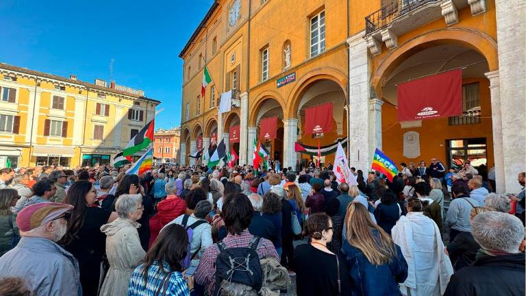 La manifestazione in piazza del Popolo