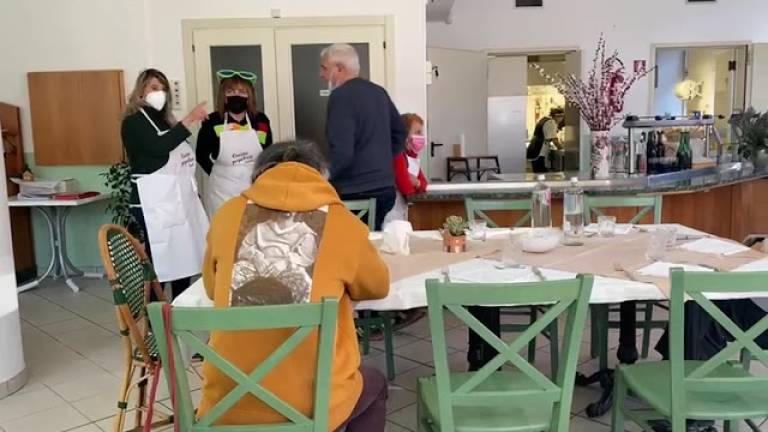 Cesena, Cucine Popolari: il pranzo è servito VIDEO