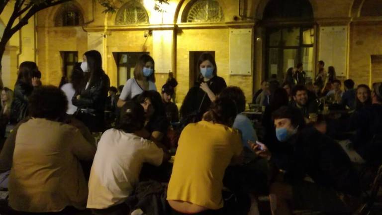 Forlì, ripartono le serate in centro: le regole per musica e alcol