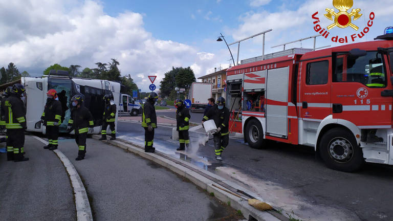Morti sul lavoro, la Cgil Vigili del Fuoco di Forlì-Cesena: Circolano estintori che possono esplodere