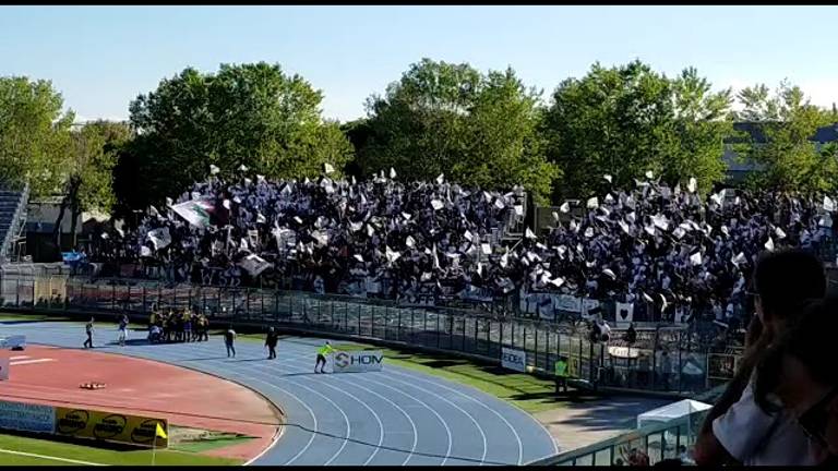 Calcio C, il Cesena passa a Rimini: festa finale sotto la curva ospiti VIDEO