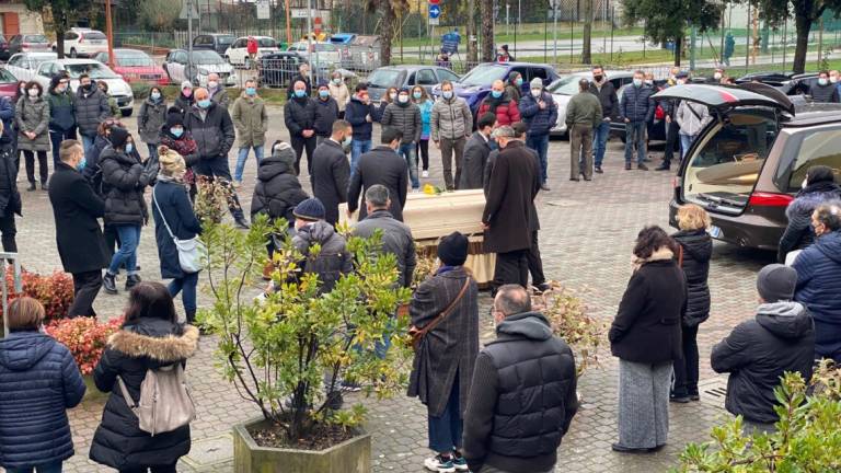 Funerale Davide Calbucci a Cesena: Fatti che ci lasciano storditi