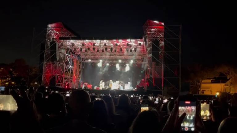 Depp, il pirata con la chitarra all'Arena Regina di Cattolica - VIDEO
