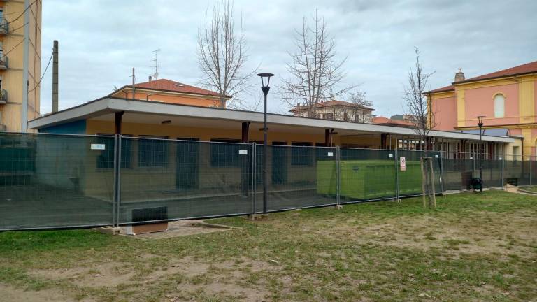 Corsa contro il tempo per finire i lavori della mensa alla scuola Carducci di Cesena