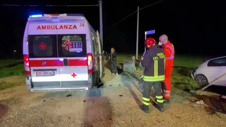 Schianto pauroso tra 3 auto a San Mauro Pascoli: coinvolta donna incinta VIDEO
