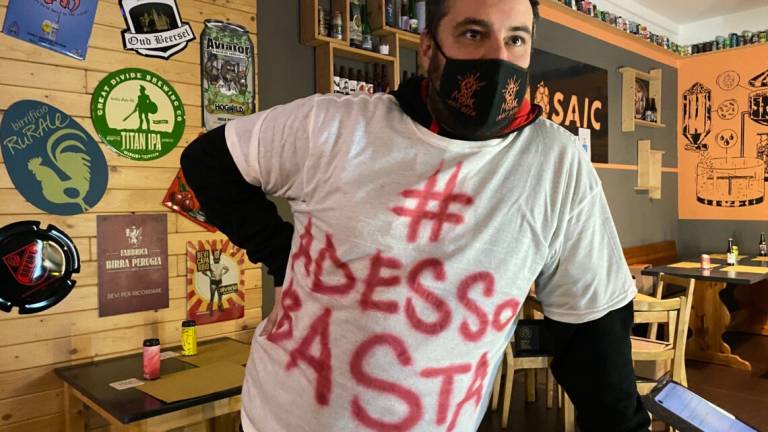 Cesena, la protesta di baristi e ristoratori