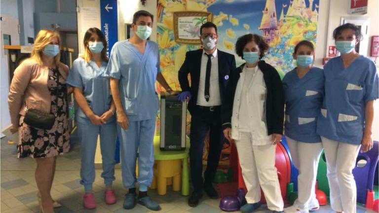 Purificatore d'aria donato alla Pediatria dell'ospedale di Cesena