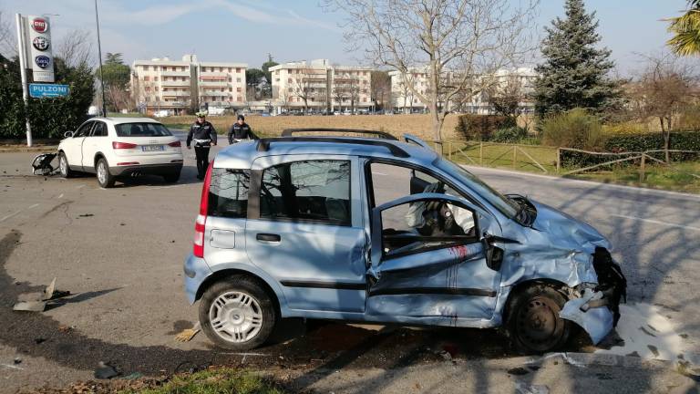 Schianto in via Correcchio a Forlì, gravissimo un anziano