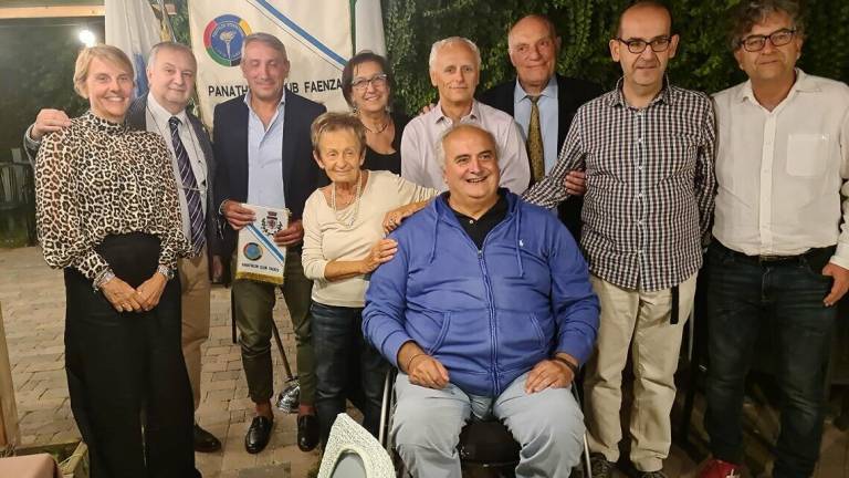 Tennis, Panathlon e Tc Faenza rendono omaggio a Viviano Vespignani