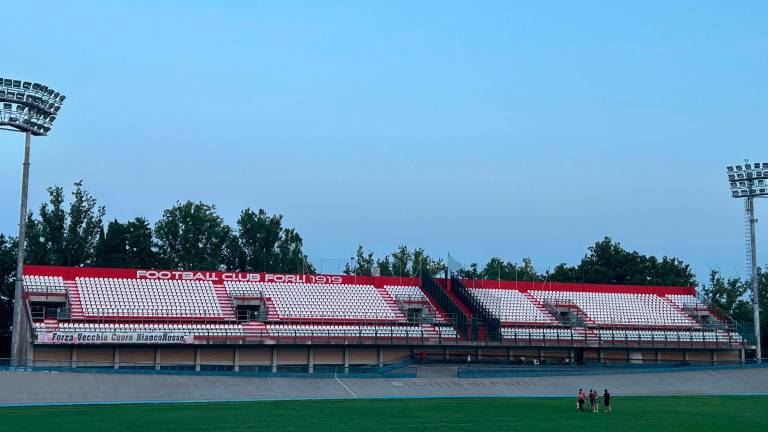 Forlì, furto negli spogliatoi del Forlì: razziati soldi e telefonini