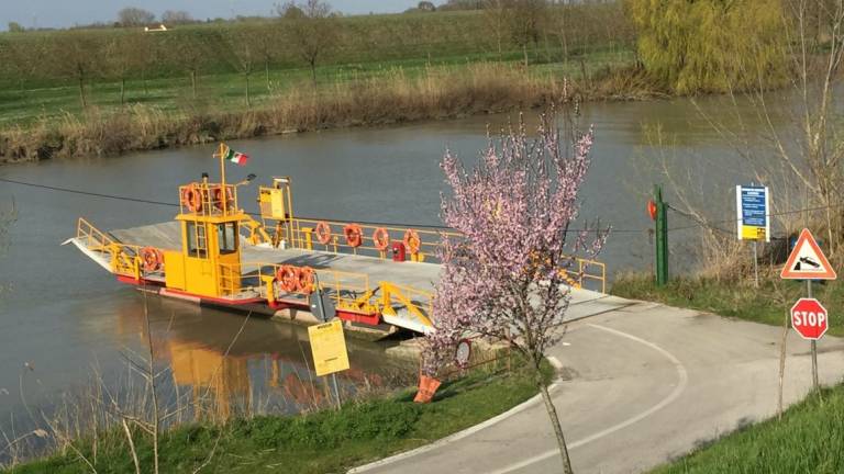 Ravenna, crisi idrica: da martedì sospeso il servizio di traghetto sul fiume Reno