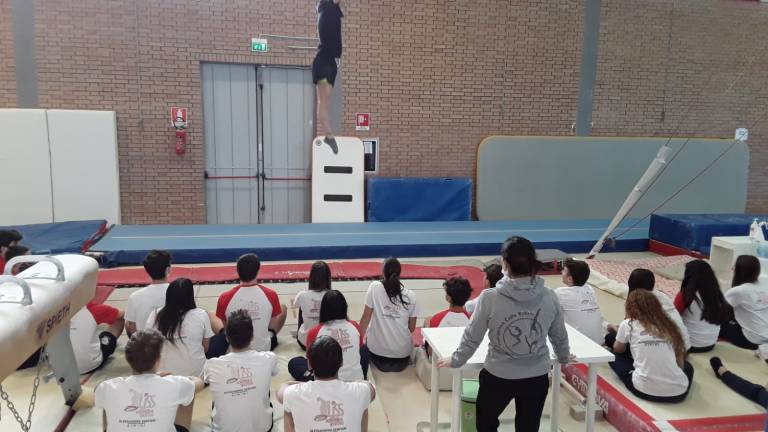 Rimini, il trampolino elastico incontra il mondo delle scuole