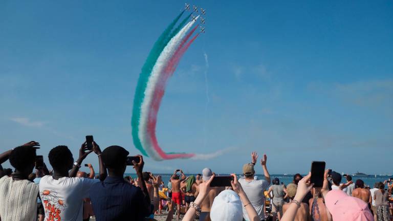 Ravenna, spettacolo in cielo con le Frecce Tricolori