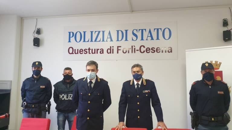 Documenti falsi per evitare il vaccino e l'uso della mascherina: 23 indagati tra Forlì e Cesena