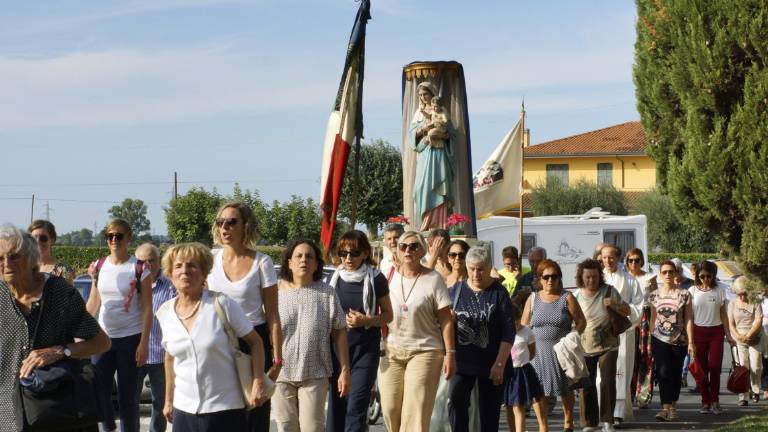 Il libro fotografico sui quartieri di Savignano