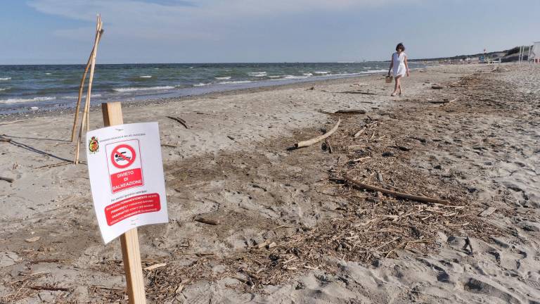 Balneazione in Romagna, 4 punti non balneabili per lo sforamento dei limiti