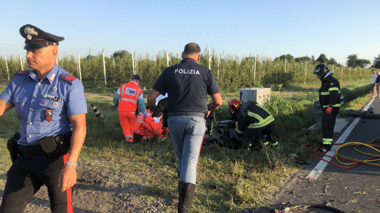 Incidente a Cesena: morti 4 giovani in via Dismano - VIDEO